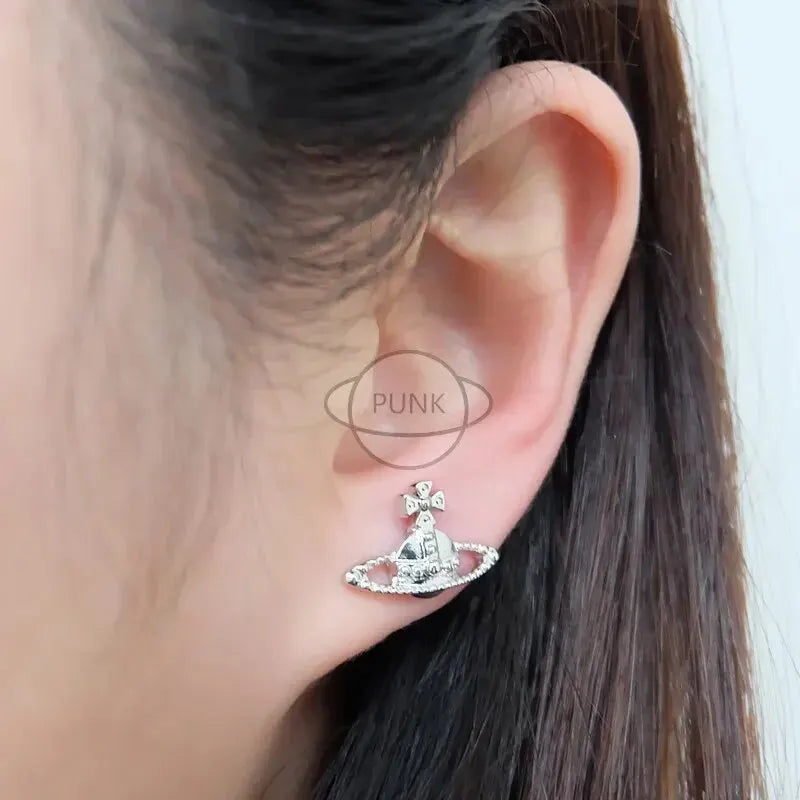 Vivienne Westwood Titanium Black Free Small Planet Stud Earrings Punk Nana Style For Ins Trendy Fashion Jewelry